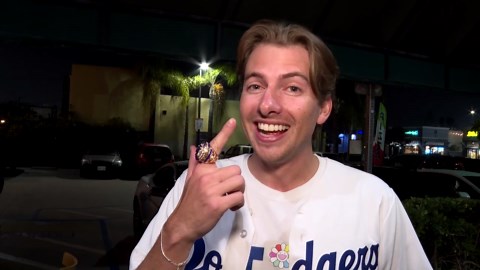 Dodgers fans roar at back-to-back World Series win