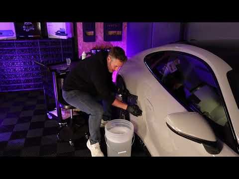 How to clay your car. Clay bar, clay mitts, clay towel, which is best?