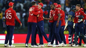 England beat Pakistan, England won by 2 wickets (with 5 balls remaining)