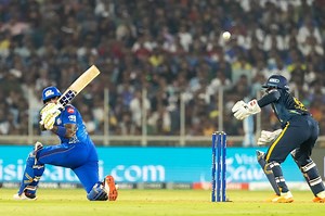 Who will qualify for the IPL final if GT vs MI IPL 2023 Qualifier 2 is washed out due to rain?