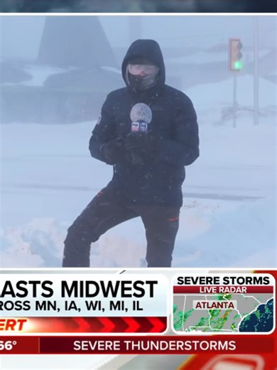 ❄️ IN THE BULLSEYE: Dangerous blizzard conditions are impacting millions in the Midwest with strong winds, feet of snow and rough waves along Lake Superior. FOX Weather Correspondent Robert Ray is live in Marquette, Michigan with the latest as he continues his coverage from the bullseye of this storm. #FOXweather #weather #snow #midwest #greatlakes #blizzard #FOXWeather #michigan