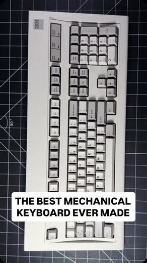 Technic Alex on Instagram: "The IBM Model M was an absolute beast #gamer #gaming #pcgamer #pcbuild #pcgaming"