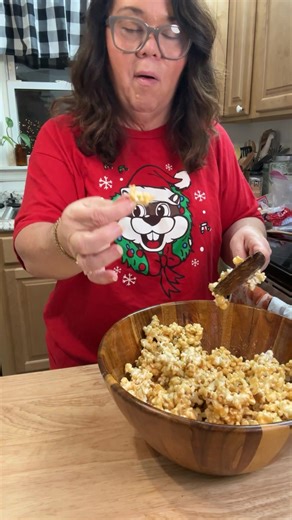 Merry Christmas! I'm making Caramel Corn! | Mountain Cookin’ with Missy