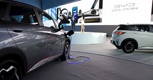 Chinese EV leaders BYD and NIO achieve record EV sales as price war looms