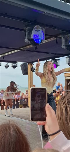@Camille bij joe paradise beach 16 juli 2025