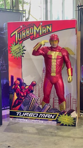 #TBT Our Christmas Special. TurboMan costume was entire made by The CAVE: Creature Workshop Lead Artist: Jorge Dario Chaves Acosta - Cosplayer: Diego David Chaves ...#cosplay #dccomics #thebatman #batmancostume #MerryChristmas #ChristmasSpecial #turbomancosplay #TurboManCostume #jinglealltheway #arnoldschwarzenegger #turboman #schwarzenegger #xmas #itsturbotime #jinglebellrock #jingleball #happyholidays #christmasdecor #cosplayers #christmas #thecavecw #happyholidays #homealonemovie #christmasmo