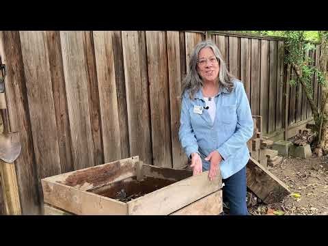 Build a Stackable Compost Bin