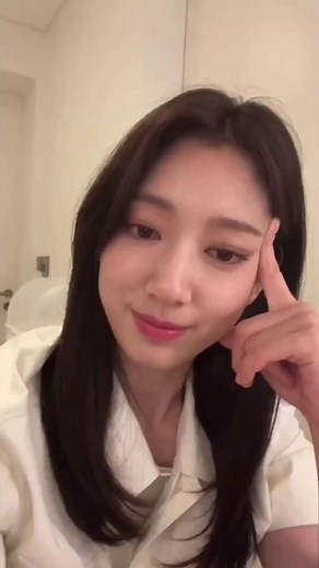 Park Shin Hye's Instagram Live was on July 19, 2023 . Look at Shinhye's English !!! ❤️‍🔥 #ParkShinHye #박신혜 #korea #instagram #live | Park Shin Hye