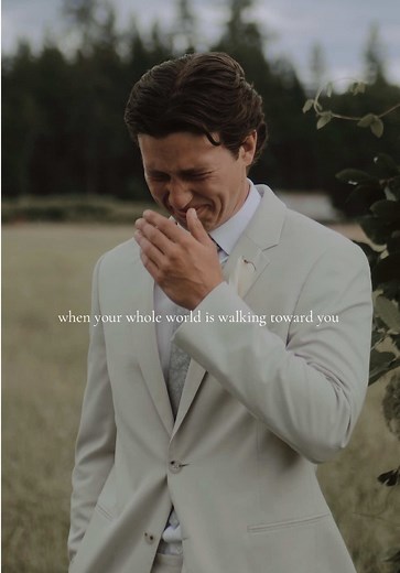 Heartwarming Groom's Reaction at Wedding