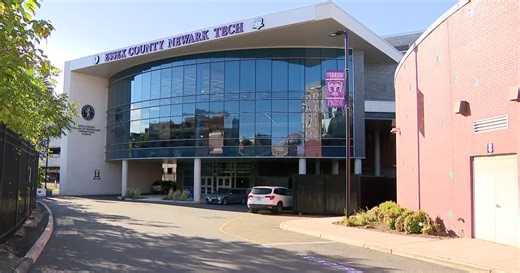 Class Act with Chris Wragge visits Newark Tech in Essex County, New Jersey