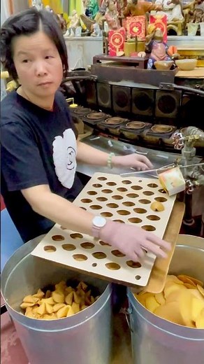 World Famous Fortune Cookie Factory in San Francisco