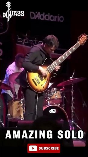 Amazing Live Bass Solo 👀🙀