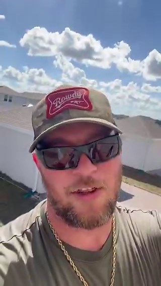 This man does house inspections. But, he is not an inspector for the Builders, he is an inspector that the homebuyer hires to be thorough to document damages and deficiencies.He provides the buyer with a detailed report, photographs, and then the buyer forwards it to the builder to have them make the corrections. Check out this house. 🤯These houses are in Florida. They are probably priced between $400K-$500k and you know they’re going to advertise them as luxury, brand new homes. What a waste o