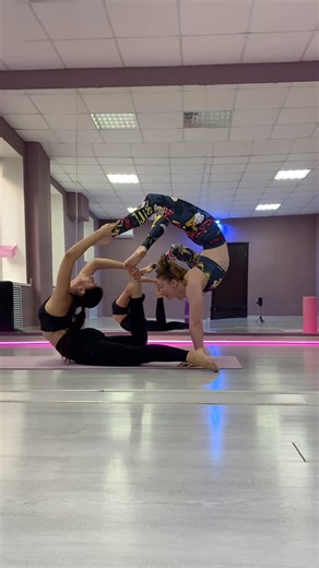 𝙲𝚘𝚜𝚖𝚒𝚌 𝙲𝚘𝚊𝚌𝚑𝚎𝚜 on Instagram: "Soft & strong pair contortion practice. We love it so much! 💕 Body is alive when it moves & keeps breathing. Going deeper inside the melody of our souls 🧚🏻‍♀️. And we help others to find their own way of body language ✌️. #contortion #dance"