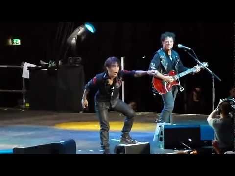 Journey - Any Way You Want It (Live in Dublin 2011) (HD)