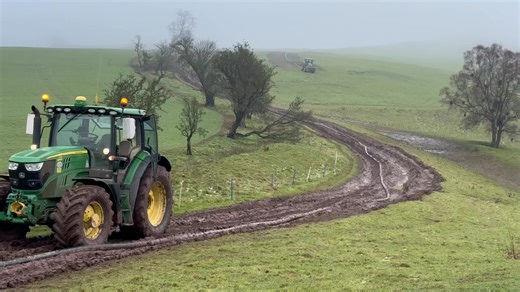 Weather doesn’t look like it’s giving up anytime soon 😔 Holding tank available With 3500 gallon tankers Umbilical on 5inch pipe Slurry Storth stirrer Call Tommy on 07866928449 | T A contracting agri service’s