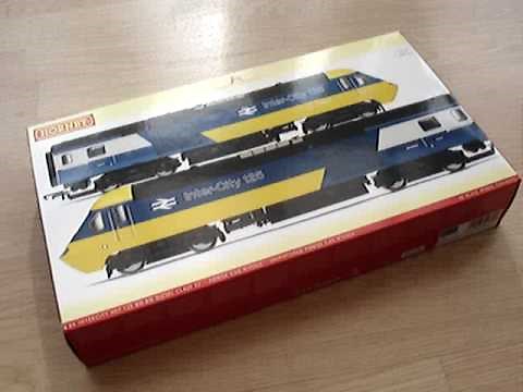 Opening the Hornby HST class 43 Inter-City 125