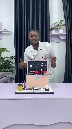 A glam box you can eat! 💄✨ Celebrating beauty inside and out with this realistic makeup box cake. Who says you can’t have your lipstick and eat it too? 💋🎂 #cakedecorating #cake #lagosbaker #naijabakers #cakedecorator #ibadanbaker #cakeart #cakes #cakedesign #realisticcakes #mrsugarcakes