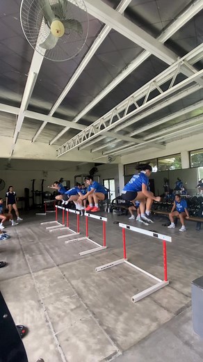 13K views · 102 reactions | Today’s workout for Volleyball Women’s  Balance, plyo, coordination, endurance drills, and teamwork—leveling up every session! #VolleyballWomen #PlyoDay #TeamWorkMakesTheDreamWork | Mon Arnaiz | Facebook