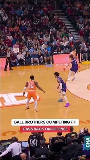 The Ball brothers are showing out tonight 👀