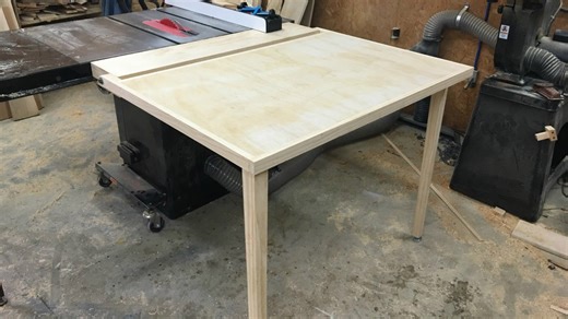Build a folding outfeed table for a table saw