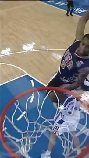 🏀 Vince Carter’s “Dunk of Death” at Sydney 2000
