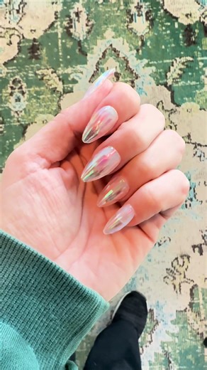 ✨ Crystal shard energy, but make it wearable ✨ This set is giving icy fantasy meets futuristic chrome. Clear glass tips, prismatic reflections, and bold violet crystal lines that catch the light every time you move. These press-ons were made to sparkle, shimmer, and feel like tiny pieces of magic on your hands. Perfect for fantasy lovers, Y2K babes, and anyone who wants nails that look like they came straight out of another dimension. 💎 Reusable press on nails 💎 Hand-designed, no two sets shin