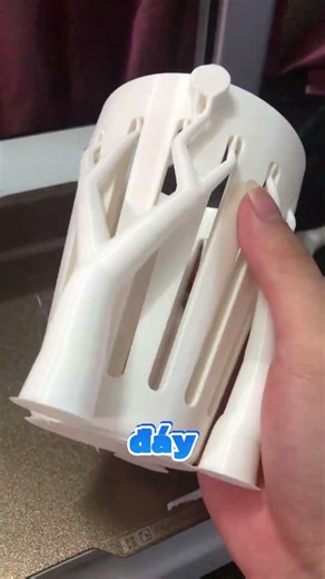 Giá Để Bình Nước Từ Máy In 3D Của Tôi Đã Trở Nên Đa Năng