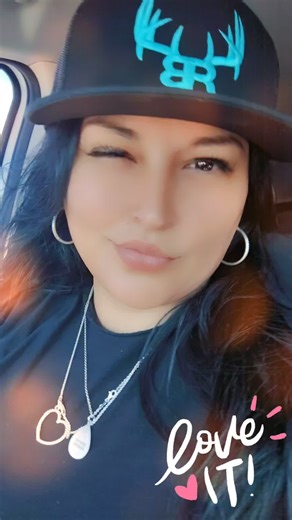 snapbacks and tattoos 🔥#knowyourworth #staystrong #viral_video