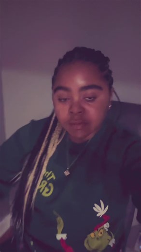 Selah Viana 🫶🏼 (@selahviana)’s videos with Sweater Weather (inside this place is warm) - The Neighbourhood