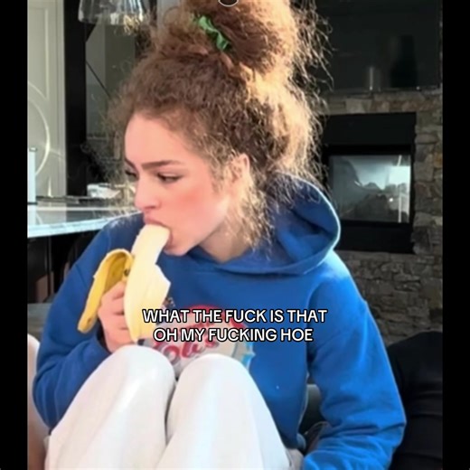 Pls tell me that’s their mom…. #kalogeras#demitra#eliana#sunday#kalogerasisters@demitrakalogeras @Eliana Kalogeras @sundaykalogeras