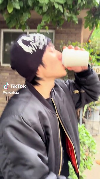 croak (@croakzx)’s videos with original sound - rells ୨ৎ