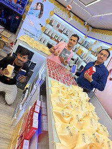 5.8K reactions · 1.5K shares | শেষ সুযোগে ৩৯৯ টাকাতে 5G স্মার্টফোন | সবার জন্য ফোন কিনলেই সেনকো গোল্ড জুয়েলারী গিফট | | Digital Tutorial | Facebook