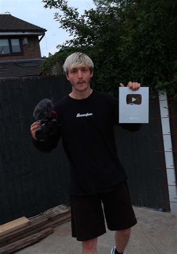 Top Vlogger in the UK – David Sutton's Best Tips