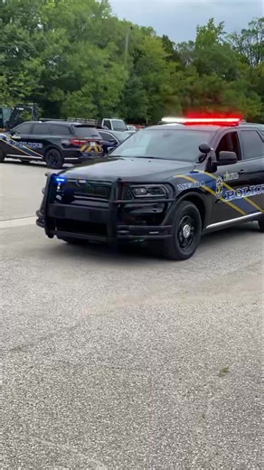 Our team recently delivered this new Durango to Louisville Metro Police Department! This vehicle is decked out with all Federal Signal equipment including the Valor Light Bar, Pathfinder 200 Controller, Rumbler Solo, SYNC module and much more! Our graphics team did an amazing job as well! Thank you for the opportunity to build your newest cruiser. | Ridgenet Network Group