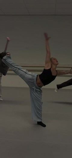 Contemporary Floorwork Classes in Amsterdam