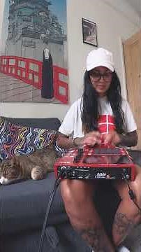 Jazzy beats Finger Drumming on AKAI MPC One+ - somebody (reach out) - gnarly