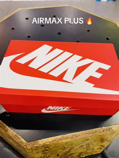 Nike Airmax Plus Cleaning Guide