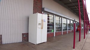 Community Refrigerator Open to All in Oak Cliff