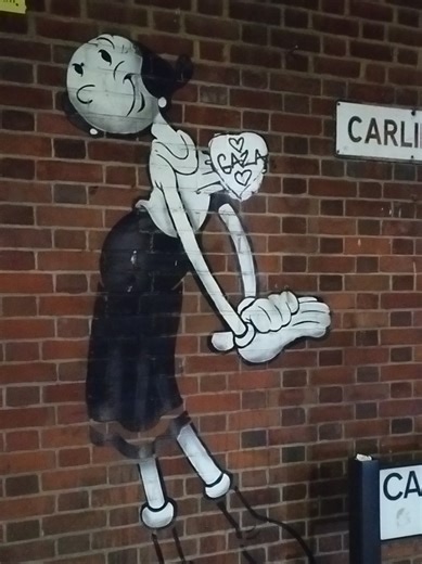 Spotted this Olive Oyl (Popeye cartoon) wall painting in London 🇬🇧🎨 Classic cartoon vibes brought to life through street art! Perfect mix of nostalgia, graffiti, and urban art. 👉 Have you seen this artwork before? 👍 Like, 💬 comment, and 🔔 follow for more street art finds!