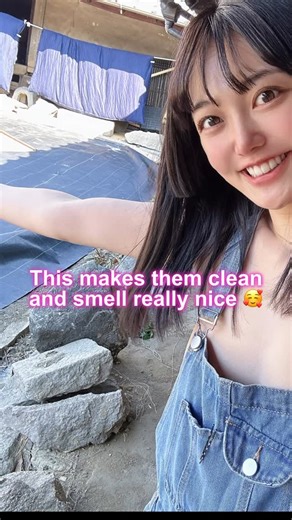 Happy Nats on Instagram: "This is one of the things I love about Japan. Putting futons in the sun and enjoying a fresh, sunny-smelling futon at night 🥰🥰🥰 Perfect 😊 #japanesegirl #japan #japaneseculture #kawaii #japanese #asian #homerenovation #kawaiigirl #futon"