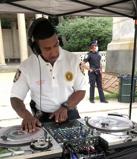 On the set!! #turntables #djing #scratching #djace #cutlieutenant #hiphop