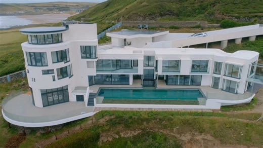 Grand disasters — the Channel 4 homes that led to debt and divorce