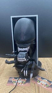 Aliens Book Nook - Xenomorph Bookshelf Insert - Gift for Him - Gift for Dad - Gift for Gamer - Birthday Gift for Him - Christmas Present - Etsy
