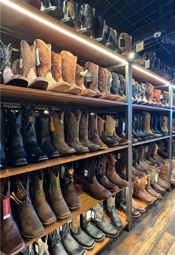 Day 3 in Nashville, Tennessee 🤠 🎥 Subscribe to my YouTube: itsLashonta 📧 Collabs / business inquiries: itsLashonta.business@gmail.com 🩷 Lifestyle • mini vlogs • everyday life nashville vlog, nashville tennessee, nashville trip, nashville travel, visiting nashville, nashville weekend, nashville mini vlog, honky tonk nashville, country music nashville, live music nashville, broadway nashville, nashville nightlife, music city vlog, nashville bar hopping, mini vlog, travel mini vlog, weekend vlo