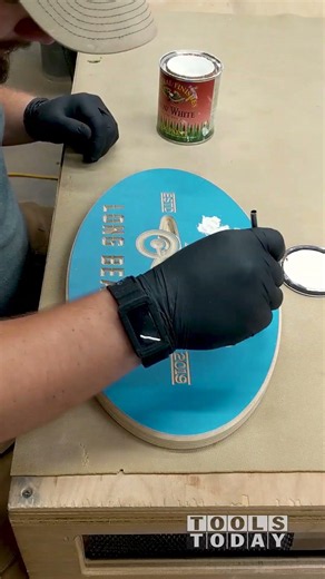 Carving a Perfectly Clean Sign