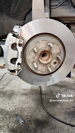 Jeep Brake Pads Replacement Guide for Auto Mechanics