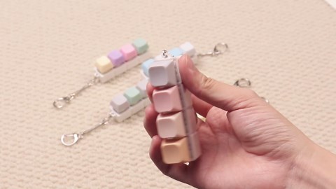 2 Pcs Keyboard Fidget Toy, Office Fidget Toys for Desk, 4 Keys Decompression Clicker Keyboard Fidget for Adul Stress Relief Pass Time