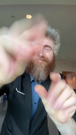 ASMR at work🫰🍍😋 #asmr #fastandaggressiveasmr #lofiasmr #snaps #asmratwork #fastasmr #publicasmr #asmrfyp