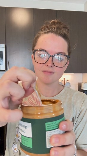 Your dog’s new favorite treat with a purpose. Reggie’s Calming Peanut Butter Spread isn’t just delicious—it’s science-backed & dog-approved. 🥜 ☑️ Made with natural peanut butter ☑️ Powered by L-Theanine & Melatonin ☑️ Helps promote relaxation & restful moments Scoop it, spread it, or let them lick straight from the spoon—however they enjoy it, calm has never tasted this good. 💚 #DogWellness #ReggieDogs #DogAnxietySupport #ReggiePets #CalmDogHappyDog | Reggie